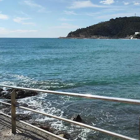 Frente Al Mar 4